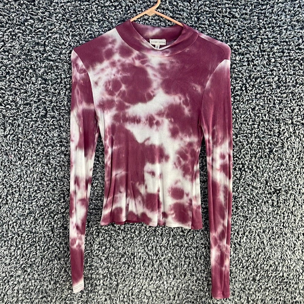 Gilded interest pink tie-dye top, size small